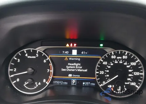 2019 Nissan Altima 2.5 Platinum z USA, uszkodzony, nr VIN 1N4BL4FW7KC196061